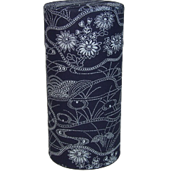 Blue and white peacock tea canister
